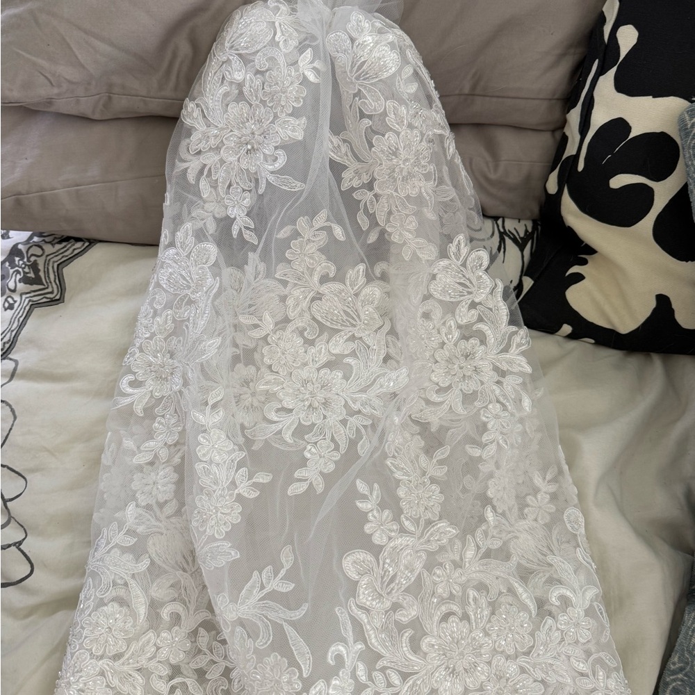 Elegant White Floral Lace Wedding Veil Handmade